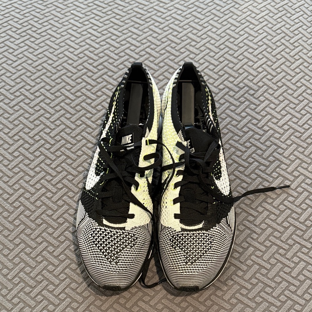 Gently worn Nike FlyKnit Racer Volt 2015 no box Sz 10